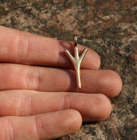 ALGIZ, BRONZOVÝ PŘÍVĚŠEK