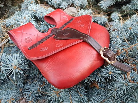 RŮŽE, HISTORICKÁ STŘEDOVĚKÁ BRAŠNA