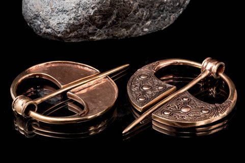 BALLYSPELLAN BROŽ, KILKENNY, IRSKO, BRONZ