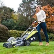 RYOBI RLM36X41H40 36V AKU SEKAČKA + 1X 4AH BATERIE + NABÍJEČKA - AKUMULÁTOROVÉ SEKAČKY - SEKAČKY