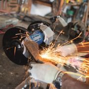 SCHEPPACH SM 200 L DVOUKOTOUČOVÁ BRUSKA - ELEKTRO NÁŘADÍ