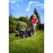 RIWALL PRO RPM 5155 PRO MULTIFUNKČNÍ TRAVNÍ SEKAČKA 4 V 1 S BENZINOVÝM MOTOREM A POJEZDEM - SEKAČKY SE ZÁBĚREM 50-56 CM - SEKAČKY