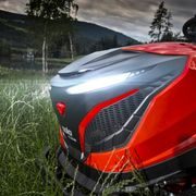 T22-105.4 HDD-A V2 PREMIUM AL-KO S UZÁVĚRKOU - ZAHRADNÍ TRAKTOR 2-VÁLEC - TRAKTORY