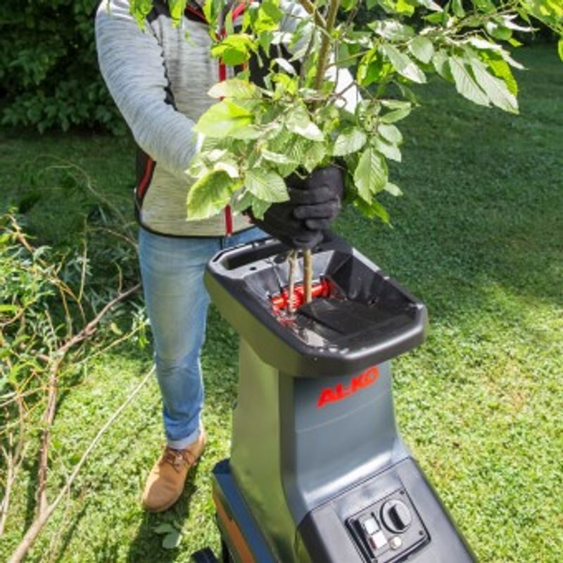 DRTIČ VĚTVÍ AL-KO EASY CRUSH LH 2810, VÁLCOVÝ - DRTIČE A LISY NA OVOCE - ZAHRADNÍ STROJE A TECHNIKA