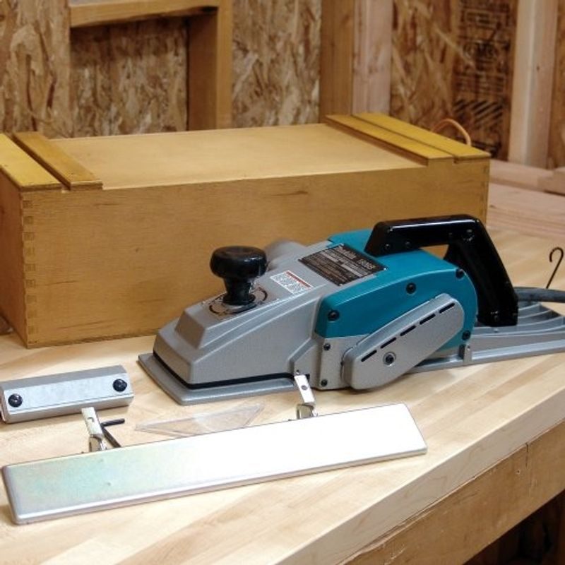 MAKITA 1806B - VELKOPLOŠNÝ HOBLÍK 170MM,1200W - ELEKTRO NÁŘADÍ