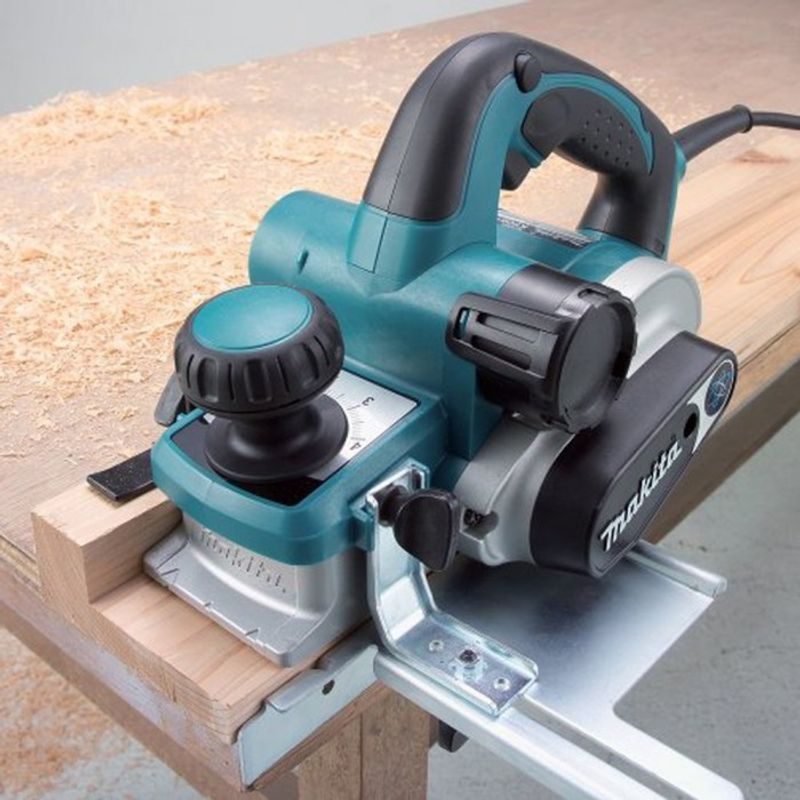 MAKITA KP0810C - HOBLÍK 82MM,1050W - ELEKTRO NÁŘADÍ