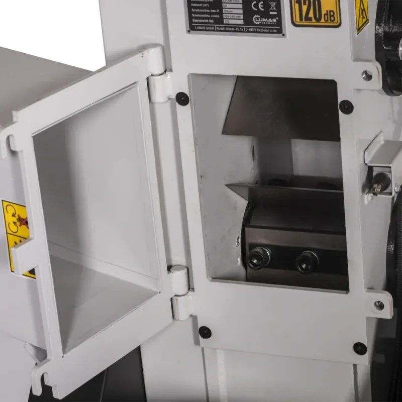 ŠPALÍKOVAČ RAMBO HM-200 - DRTIČE VĚTVÍ - ZAHRADNÍ STROJE A TECHNIKA