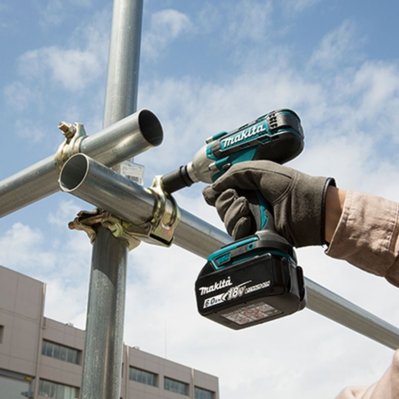 MAKITA DTW190JX3 - AKU RÁZOVÝ UTAHOVÁK 1/2" LI-ION LXT 18V/3,0AH - AKU NÁŘADÍ