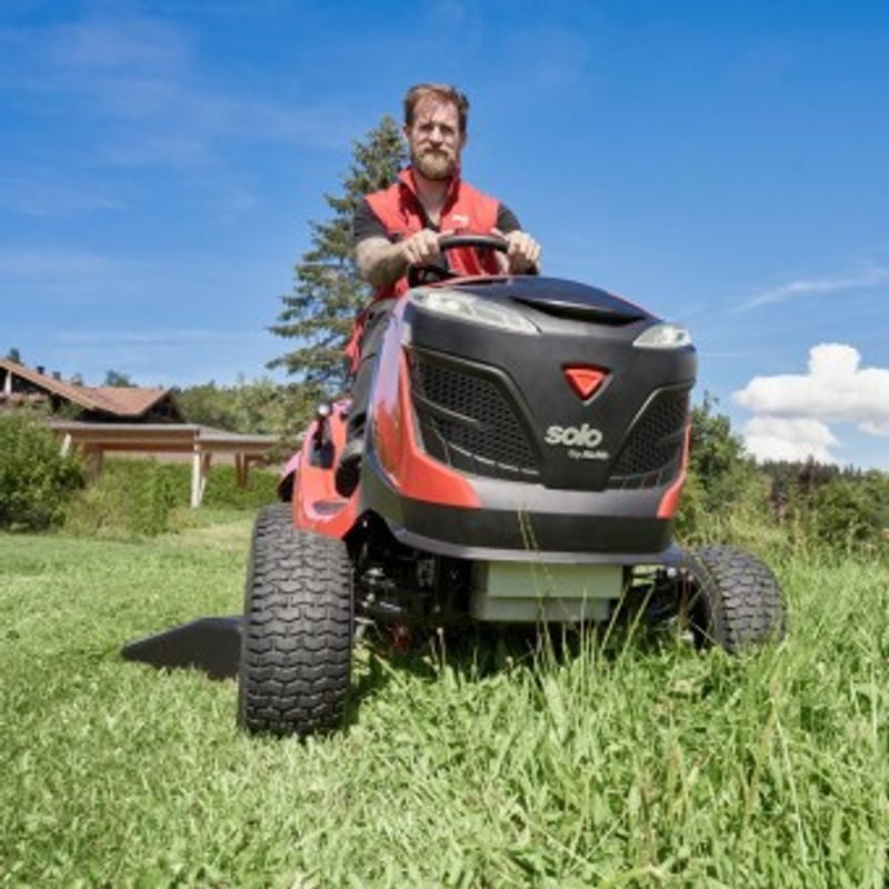 T18-111.4 HDS-A V2 COMFORT AL-KO - TRAKTORY S BOČNÍM VÝHOZEM - MULČOVAČE - TRAKTORY