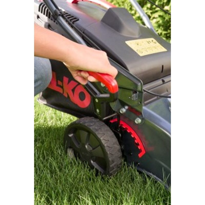 4.16 P-D EASY AL-KO - SEKAČKY BEZ POJEZDU - SEKAČKY