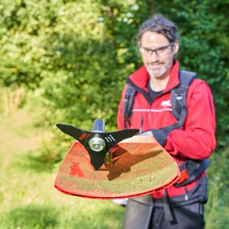 MT 130 (STRUNOVÁ HLAVA) SOLO BY AL-KO - 2-TAKTNÍ KŘOVINOŘEZY - ZAHRADNÍ STROJE A TECHNIKA