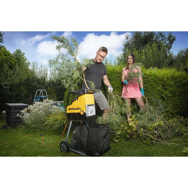 RIWALL PRO RES 3044 ELEKTRICKÝ VÁLCOVÝ DRTIČ VĚTVÍ 3000 W - DRTIČE VĚTVÍ - ZAHRADNÍ STROJE A TECHNIKA