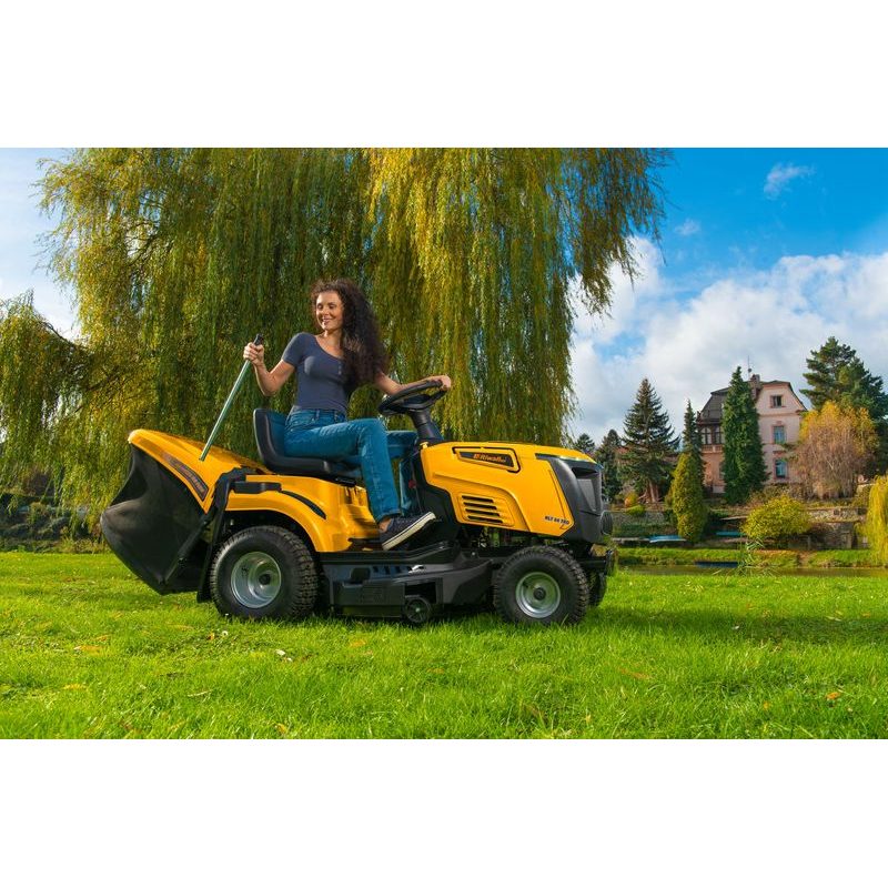 RIWALL PRO RLT 86 TRD TRAVNÍ TRAKTOR 86 CM SE ZADNÍM VÝHOZEM A MECHANICKOU PŘEVODOVKOU - TRAKTORY SE SBĚRNÝM KOŠEM - TRAKTORY