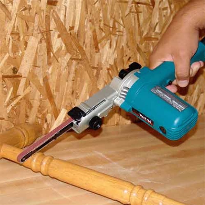 MAKITA 9032 - PÁSOVÝ PILNÍK 533X9MM,500W - ELEKTRO NÁŘADÍ