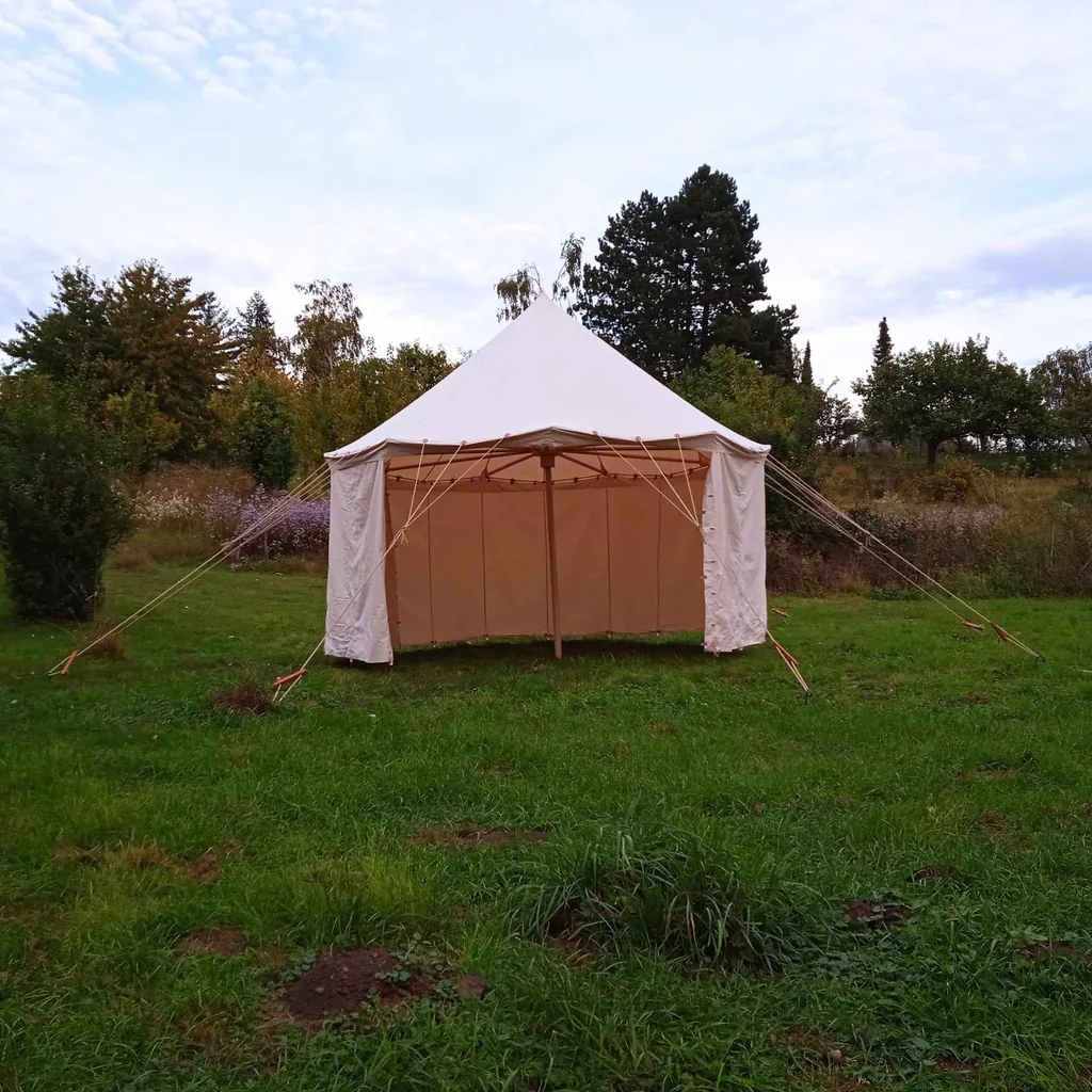 Wulflund Medieval Tent - Thumbnail 3