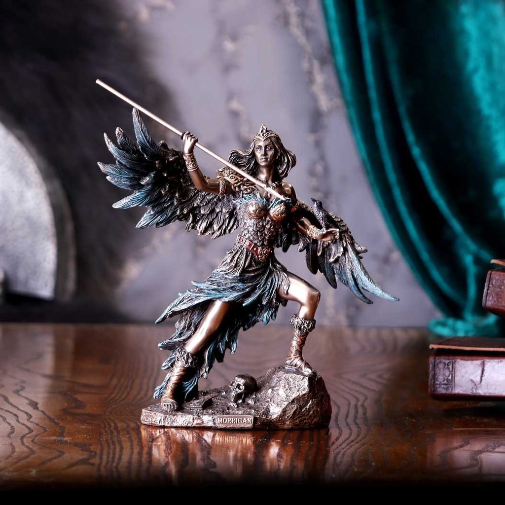 Celtic Goddess Morrigan 22cm, figurine Wulflund