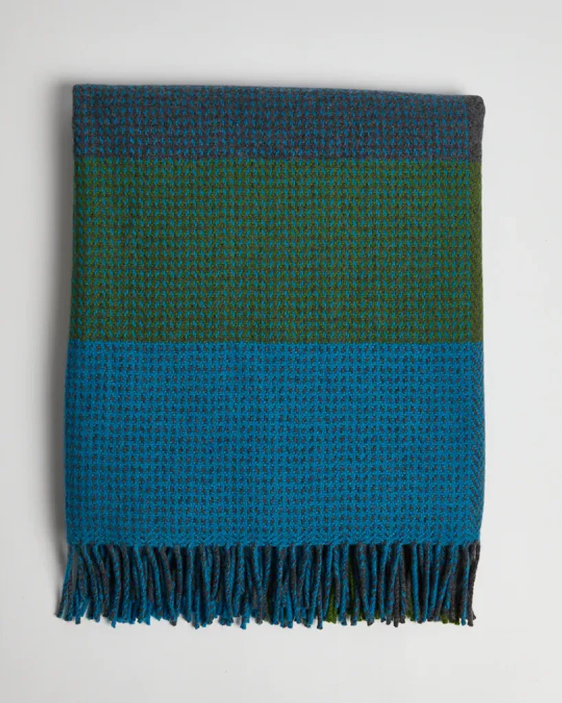 Foxford Barrow Cashmere and Lambswool Throw - Thumbnail 3
