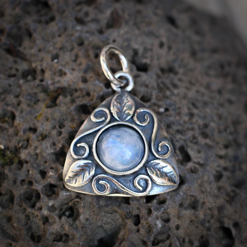 Anhänger Mondstein, Größe: Ca. 2,2x1,7cm - Terré Spirit Of Stones