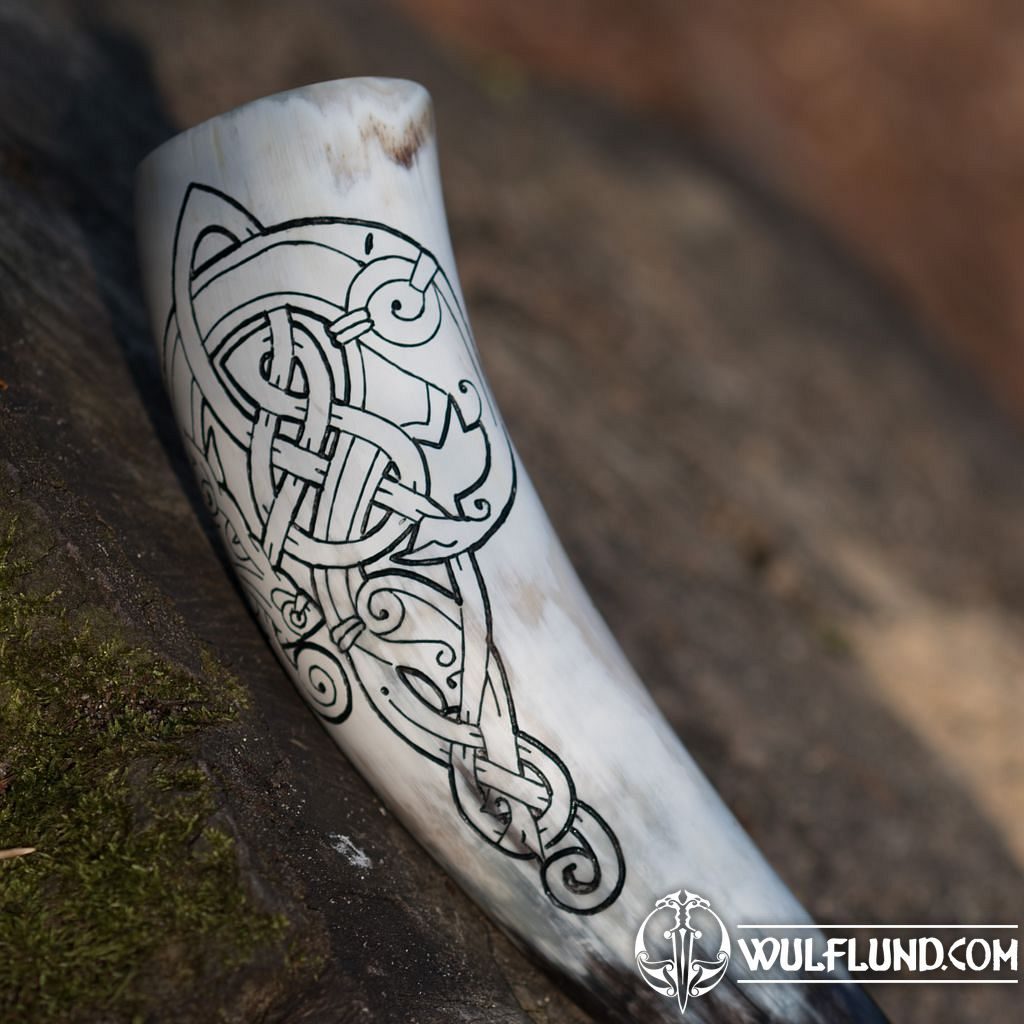 CELTIC WOLF, Carved Drinking Horn 0,4 L drinking horns Horn Products -  wulflund.com
