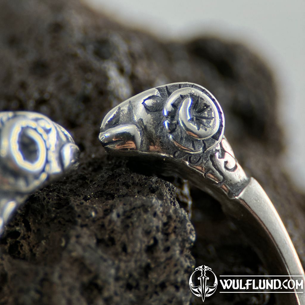Ancient silver ring outlet