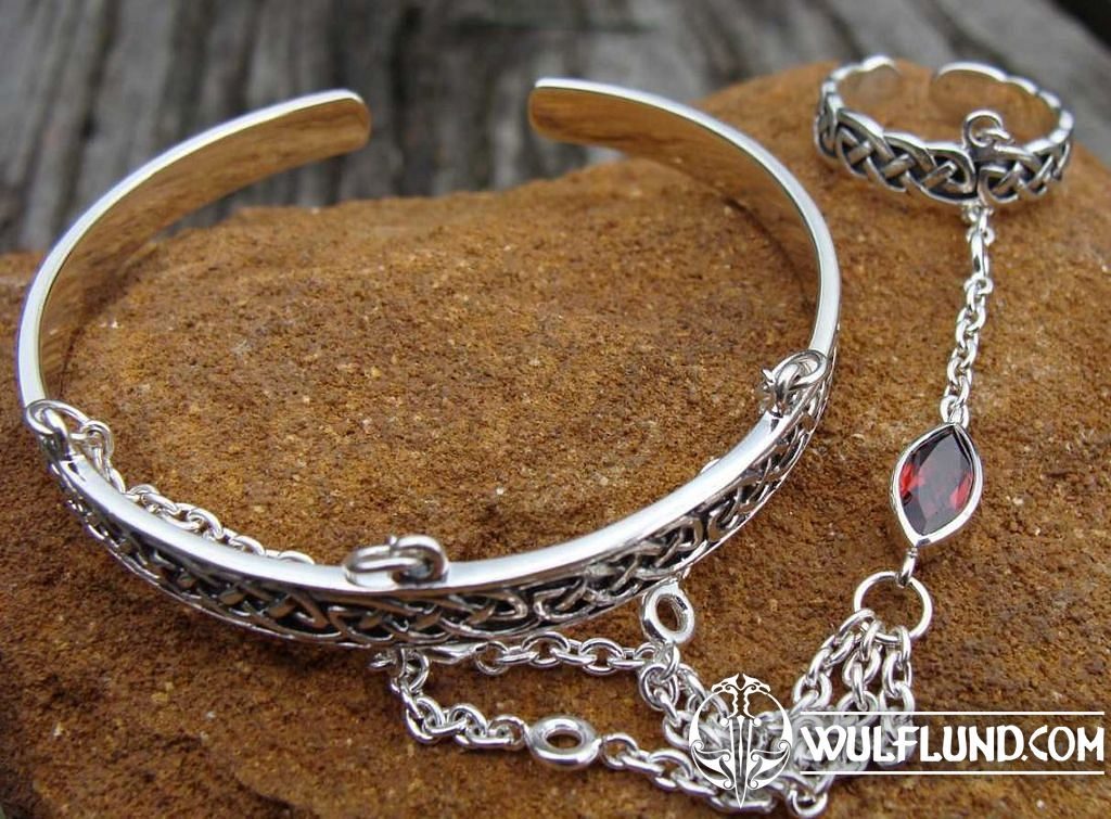 SLAVE BRACELET with garnet, silver 925, 26 g rings - historical jewelry  silver jewels, Jewellery - wulflund.com