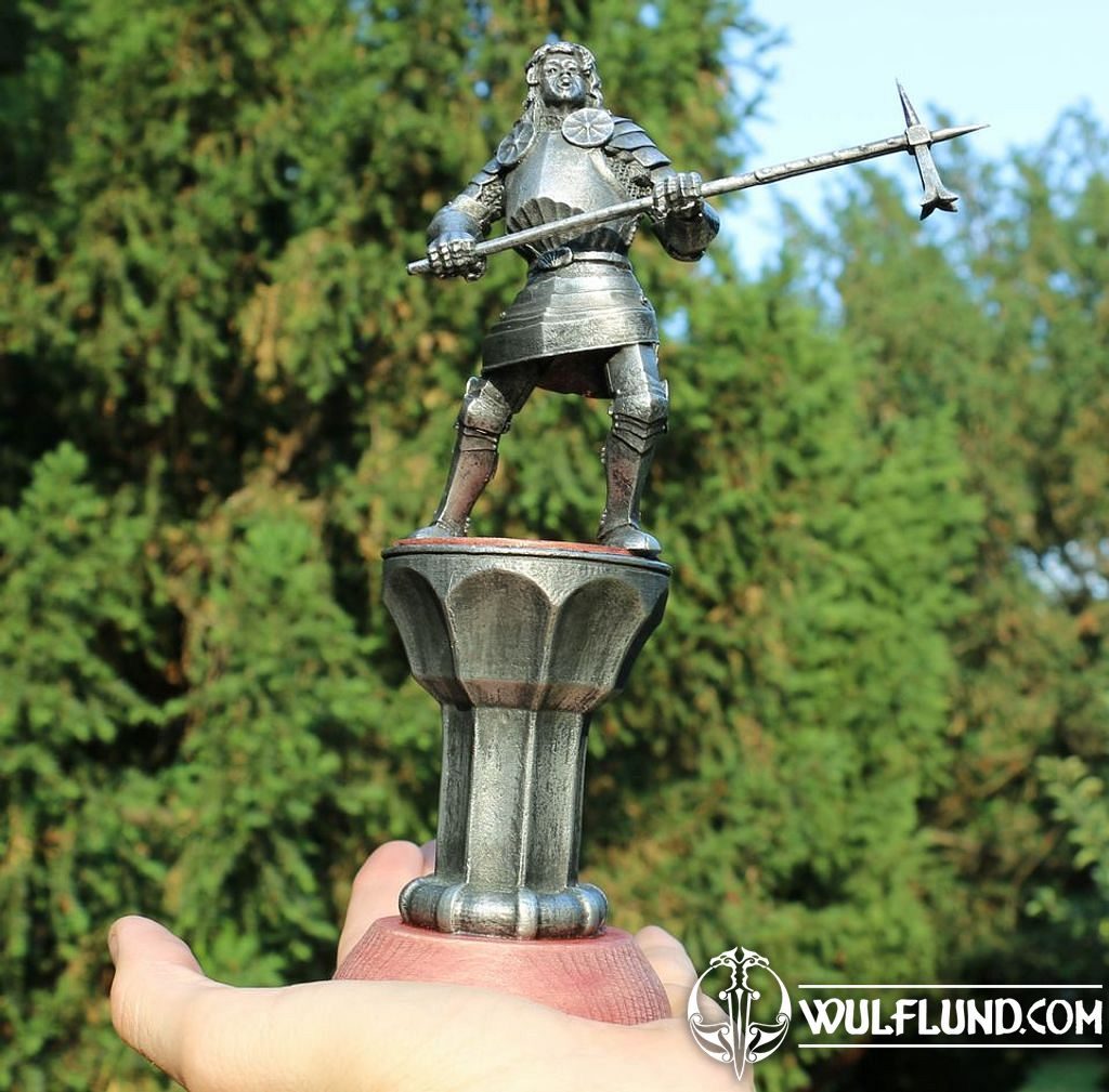 Knight with a hammer, 15th century, tin figure pewter figures Tin figures,  goblets - wulflund.com