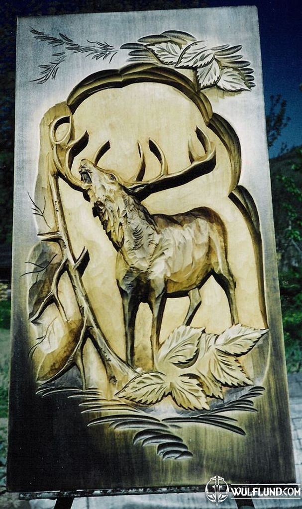 German christmas pyramid arch Deer, hand-carved, height 29 cm / 11 inch, natural, original Erzgebirge by Mueller Seiffen by ISDD Cuckoo Clocks