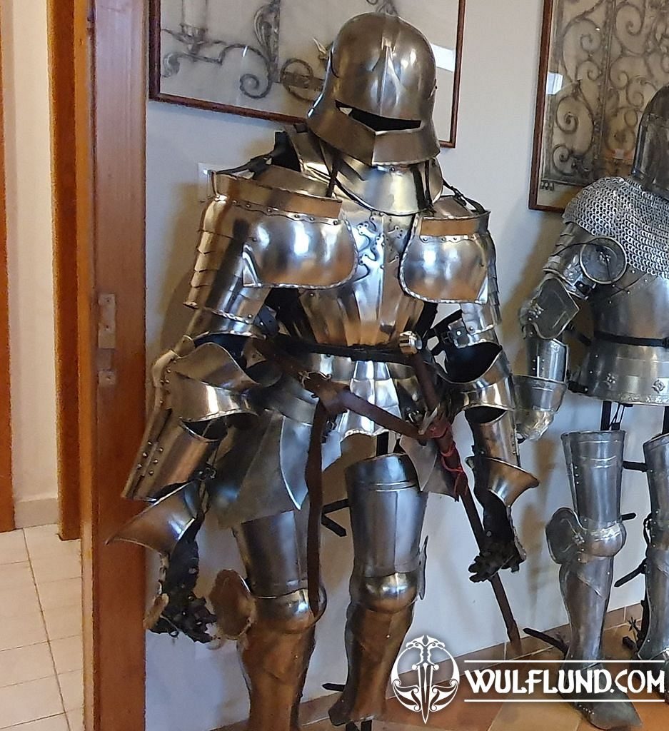 medieval armor cosplay