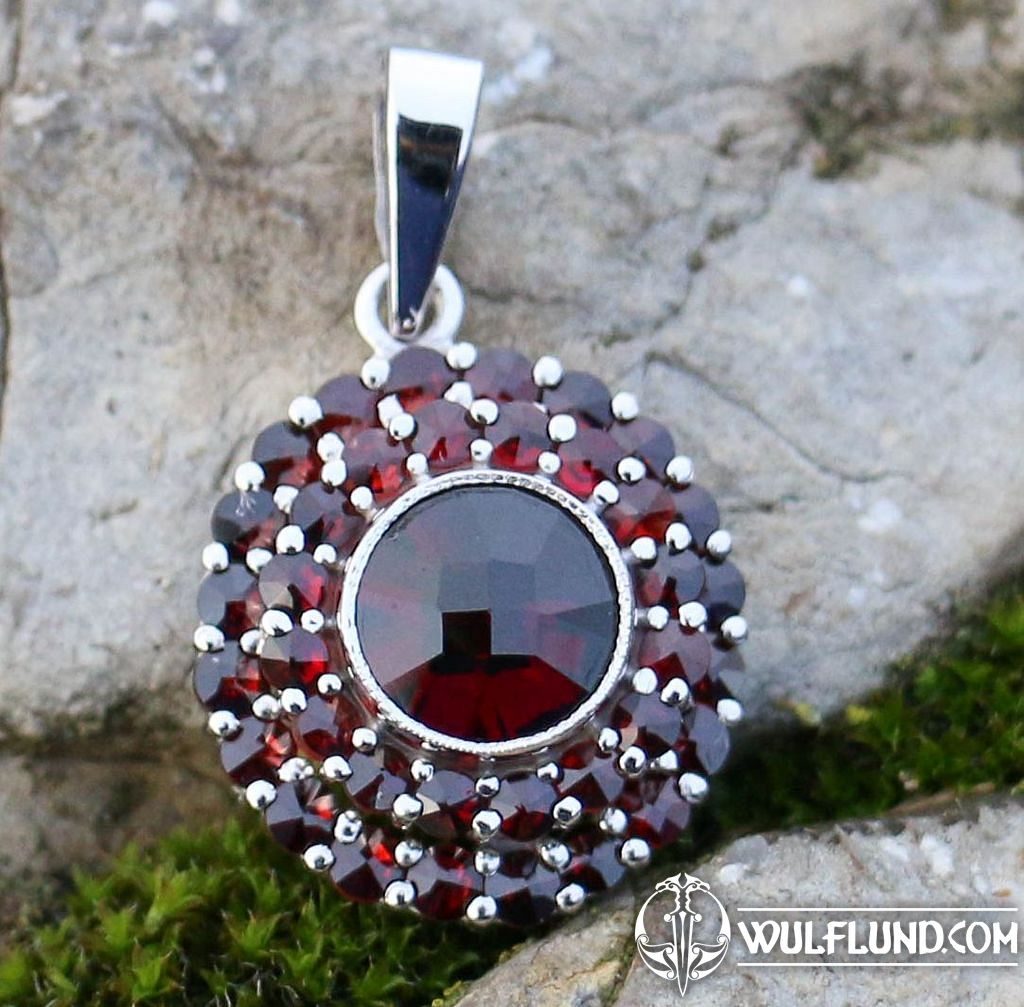 TETA, garnet, silver pendant garnet jewelry - czech made Jewellery -  wulflund.com