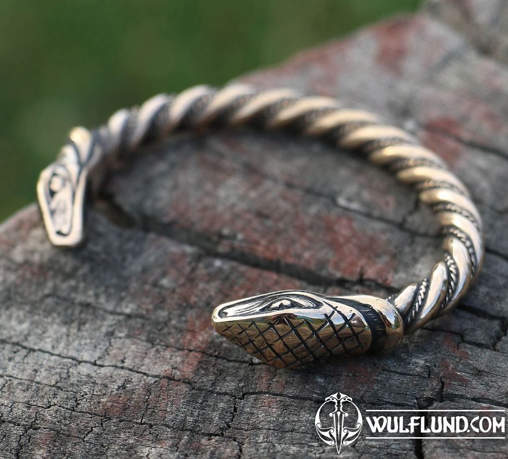 The Meaning and Variety of Snake Jewelry