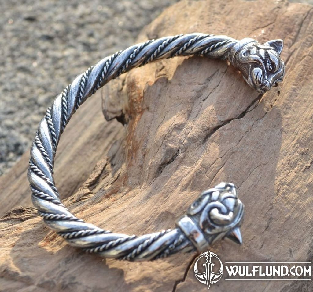 Lysette Celtic Knot Bracelet – Celtic Crystal Design Jewelry