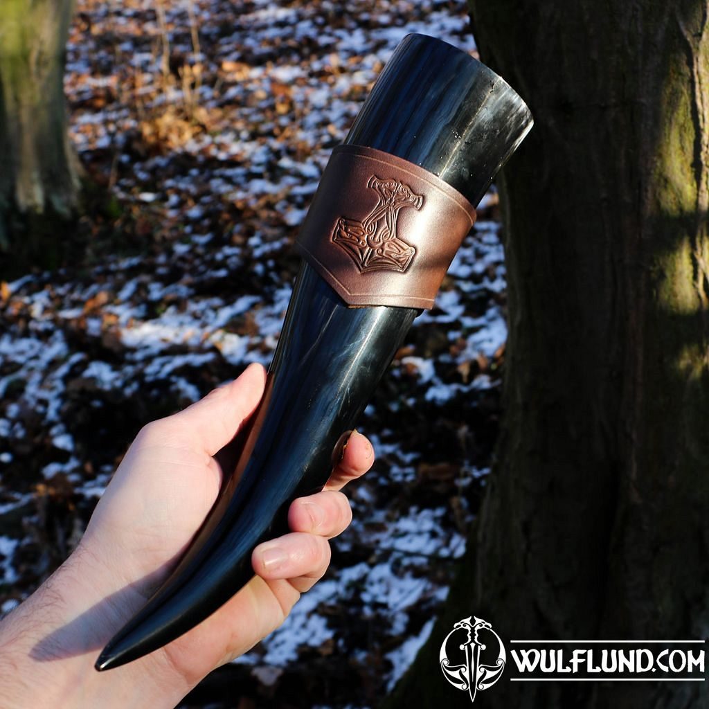 Etched Medieval Drinking Horn with Brown Holder 