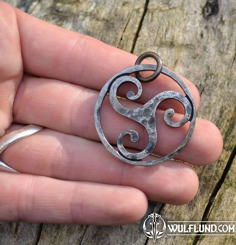 CELTIC STEEL TRISKELION, pendant, steel celtic pendants amulets and  talismans, Jewellery - wulflund.com