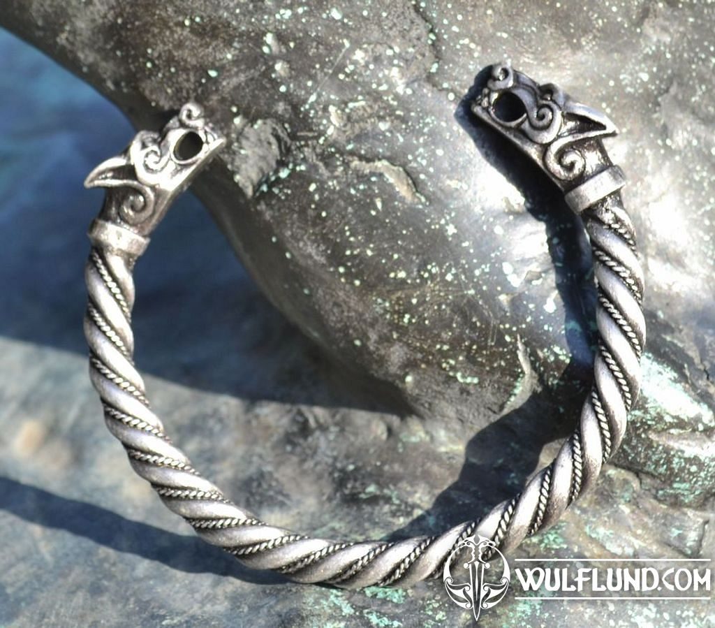 Leather Men's Wolf Bracelet – Captive Collars