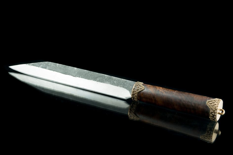 SLAVOJ, early medieval knife