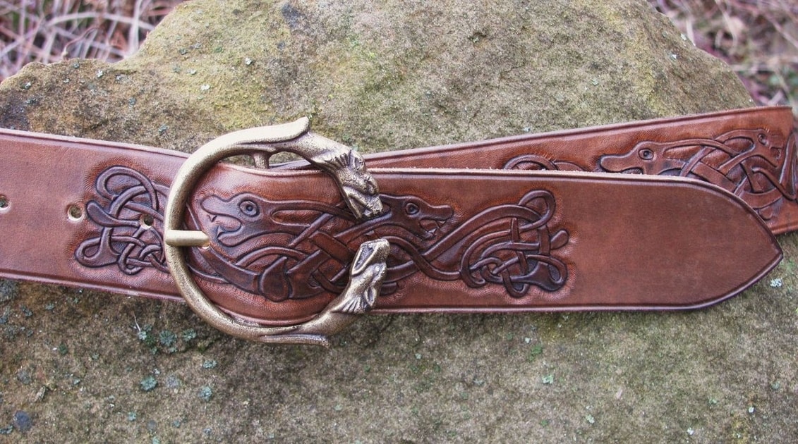 CELTIC WOLF, carved leather belt - wulflund.com