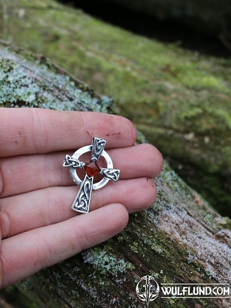 Latest Designs of Sterling Silver Celtic Cross Pendant For Women