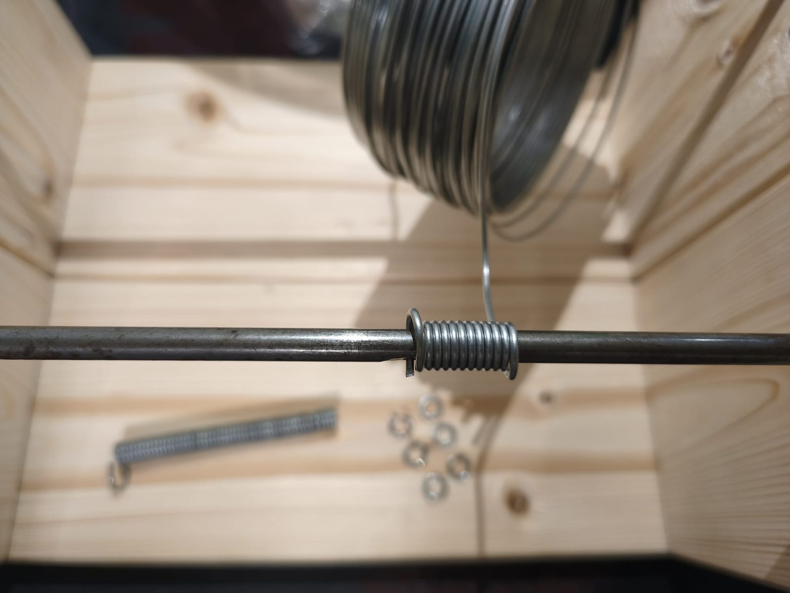 Ring-making machine for chainmail Wulflund