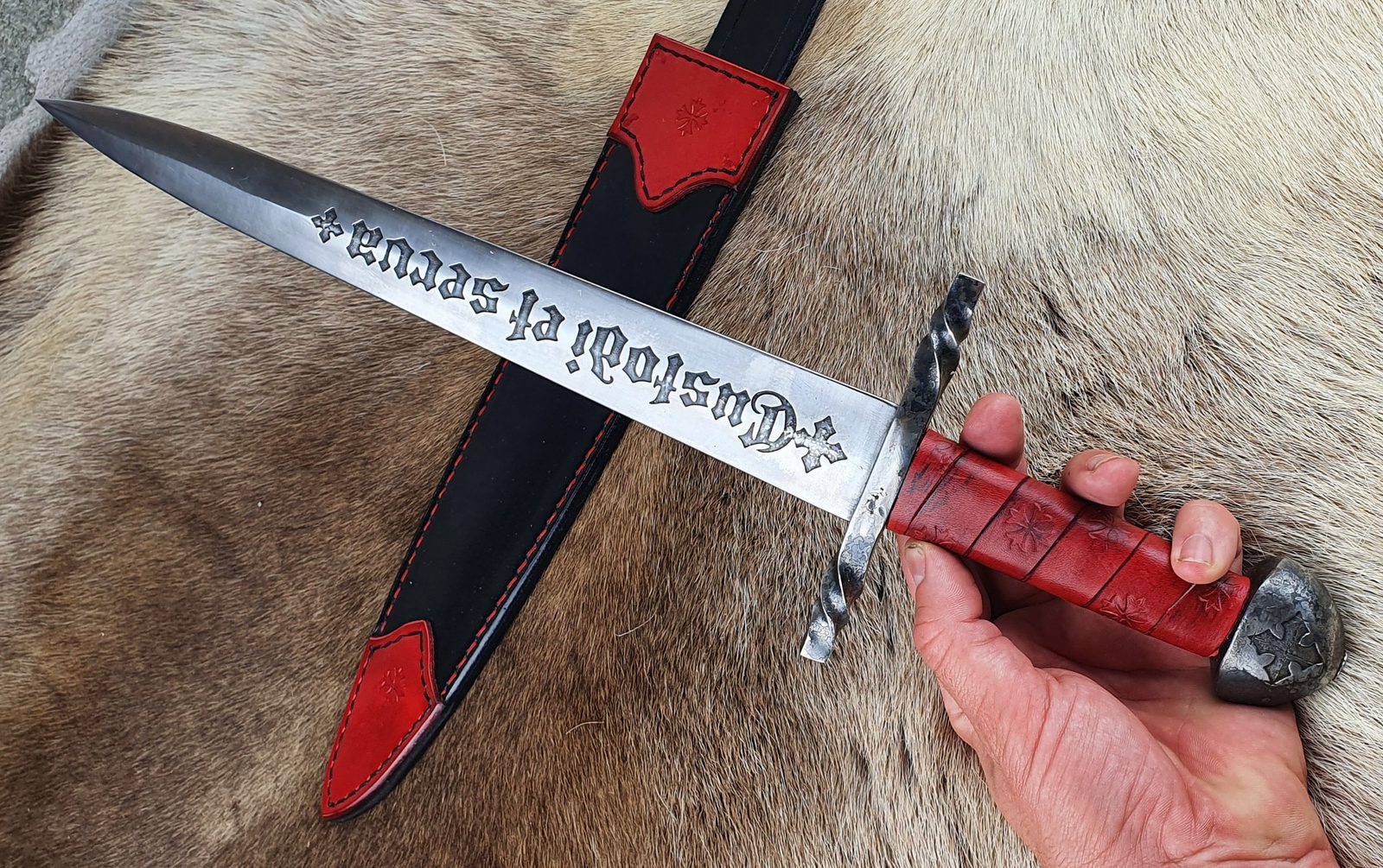 TEMPLAR etched medieval Templar Dagger with sheath Wulflund