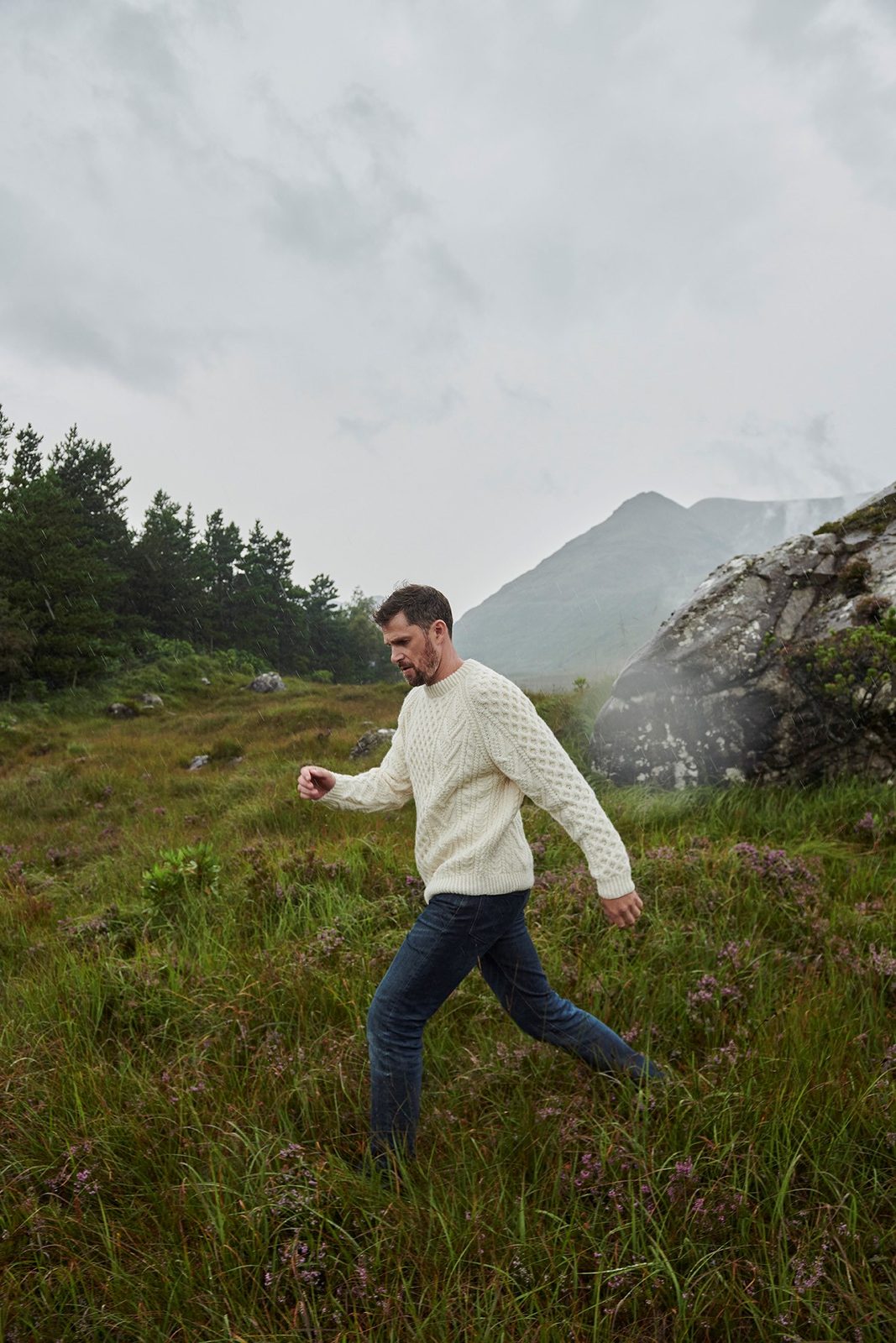 Aran Merino Wool Sheep Sweater | Oatmeal