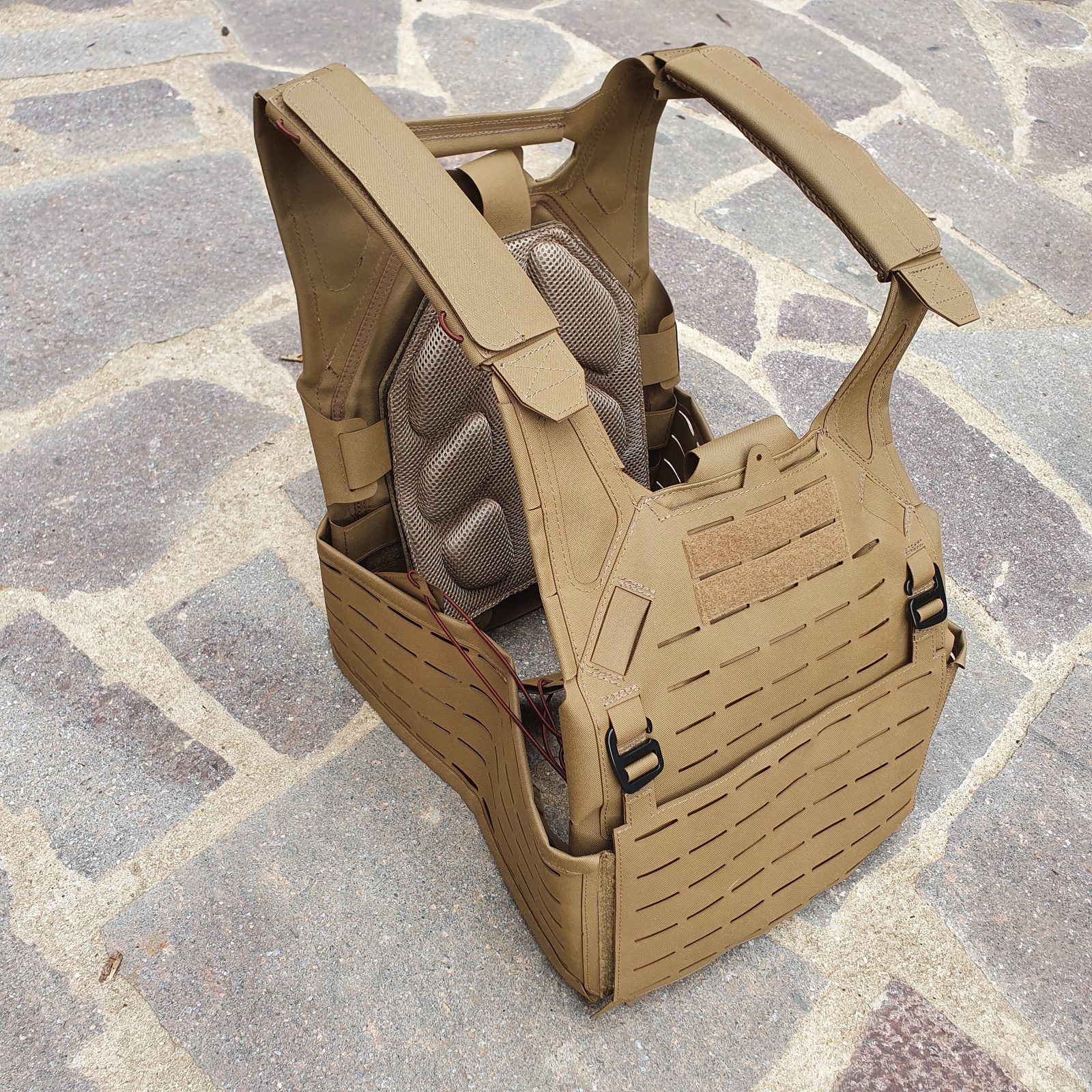 PERUN plate carrier - tactical vest COYOTE Wulflund