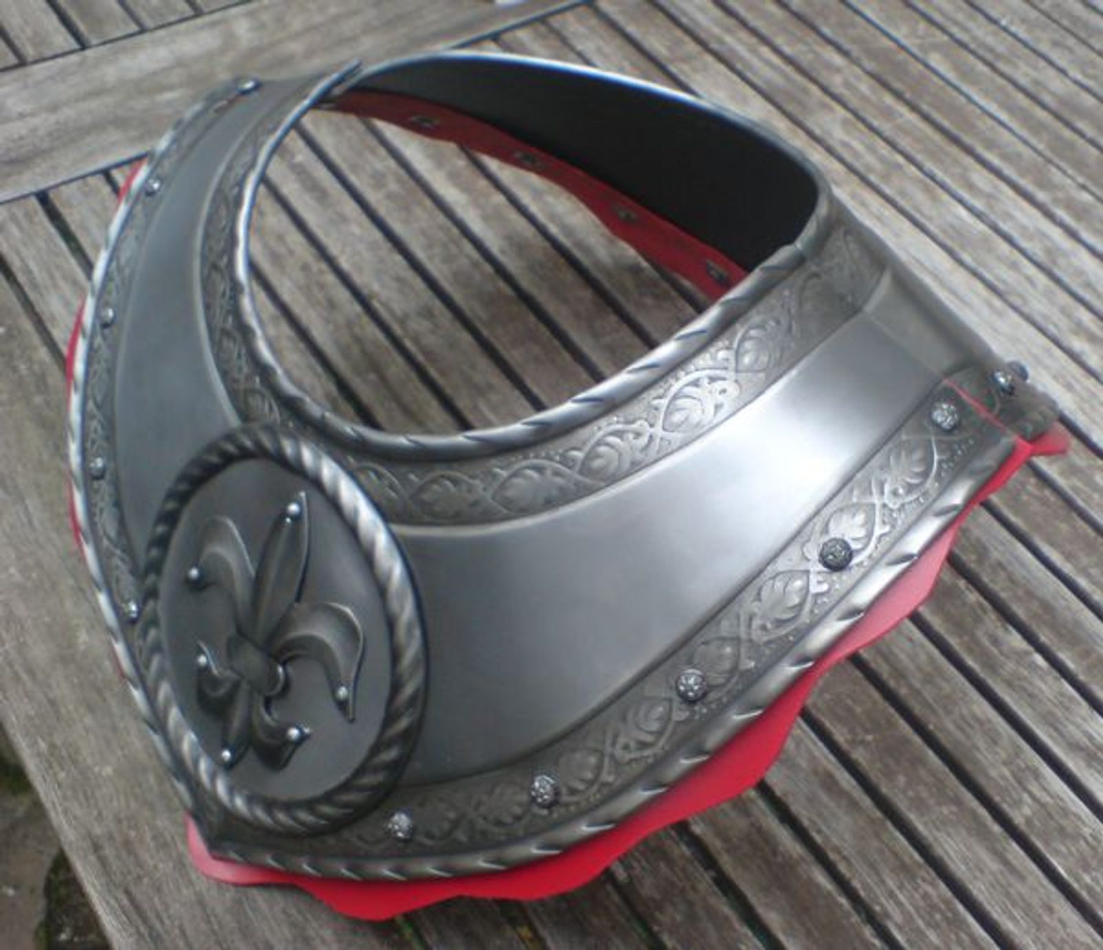 GORGET for the MORION HELMET Wulflund