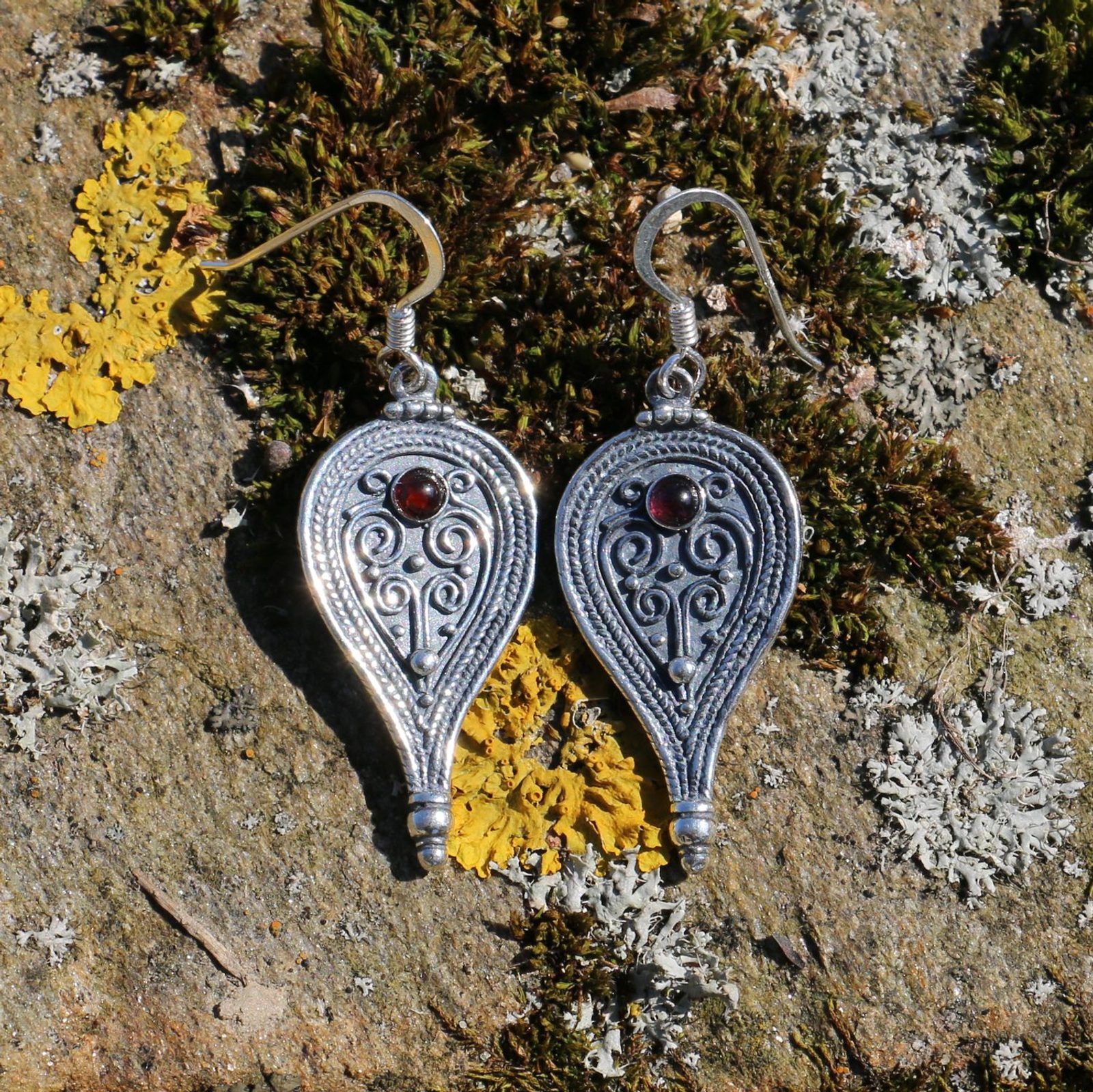 Roman style earrings discount