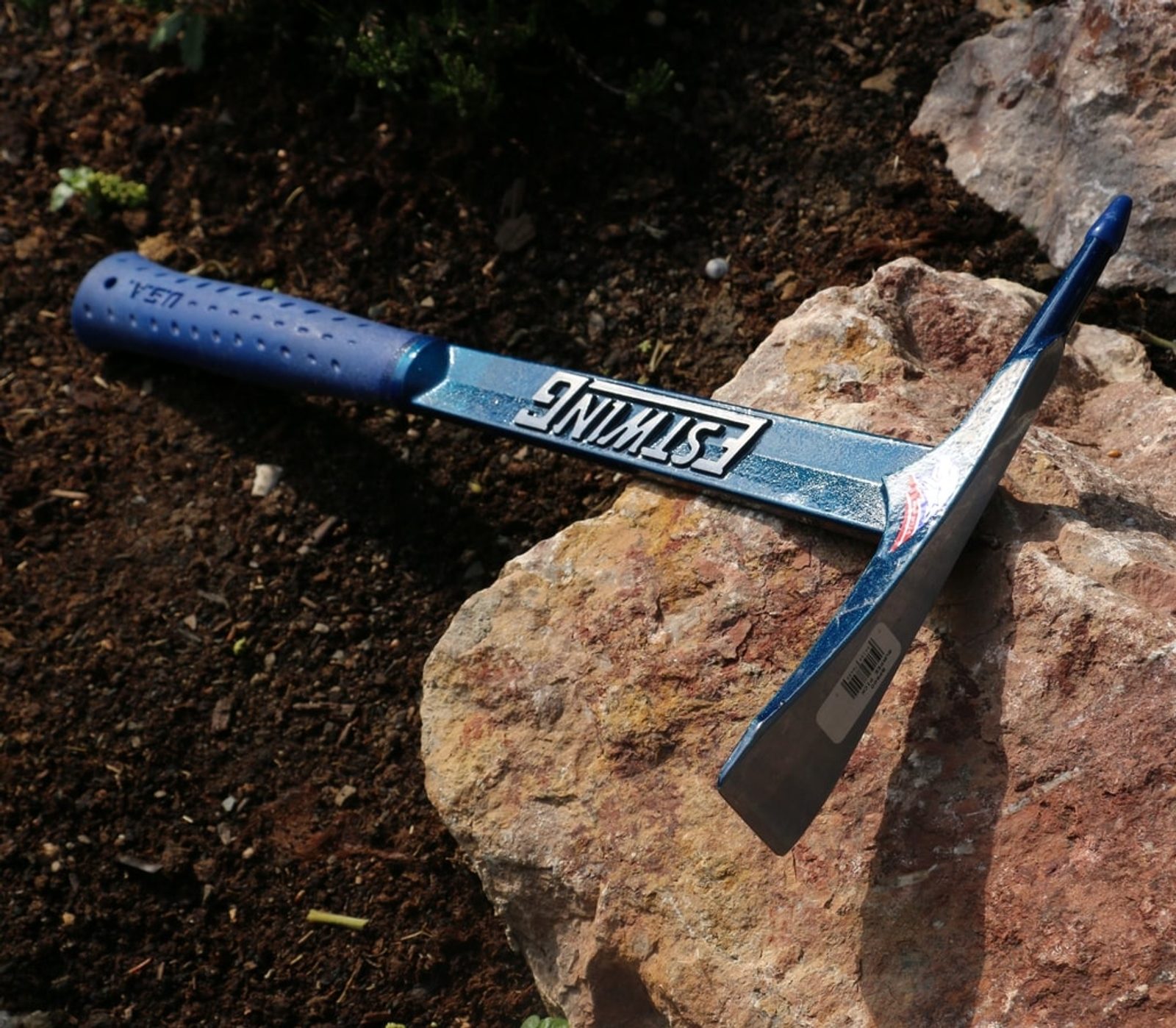 Estwing Burpee Rock Pick - 17 geologisch gereedschap met puntige tip en schokvermindering grip - BP500