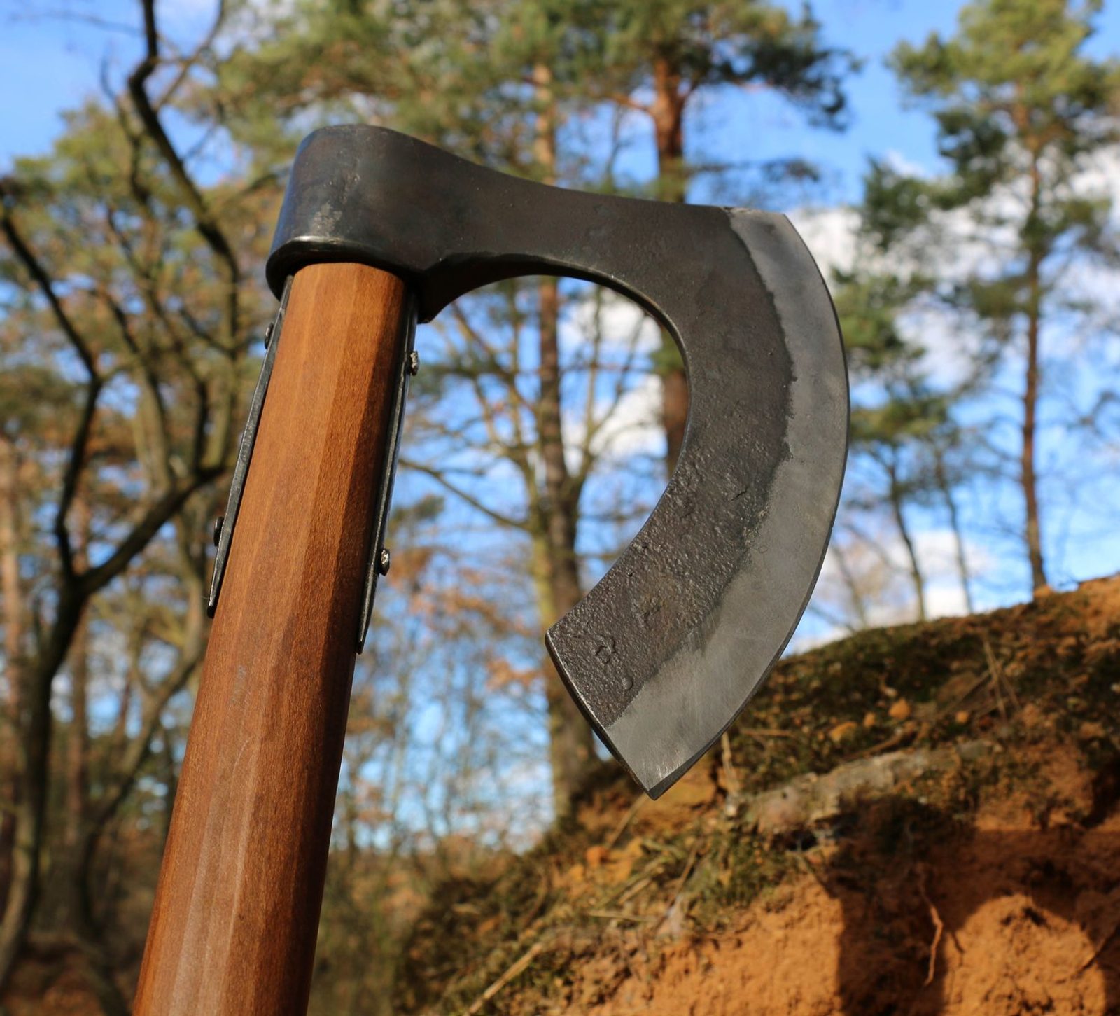 Tomahawk de style Viking forgé à la main en hickory, à haute teneur en carbone/faible teneur en carbone, hache faite à la main, tomahawk personnalisé, OOAK, tomahawk forgé à la main