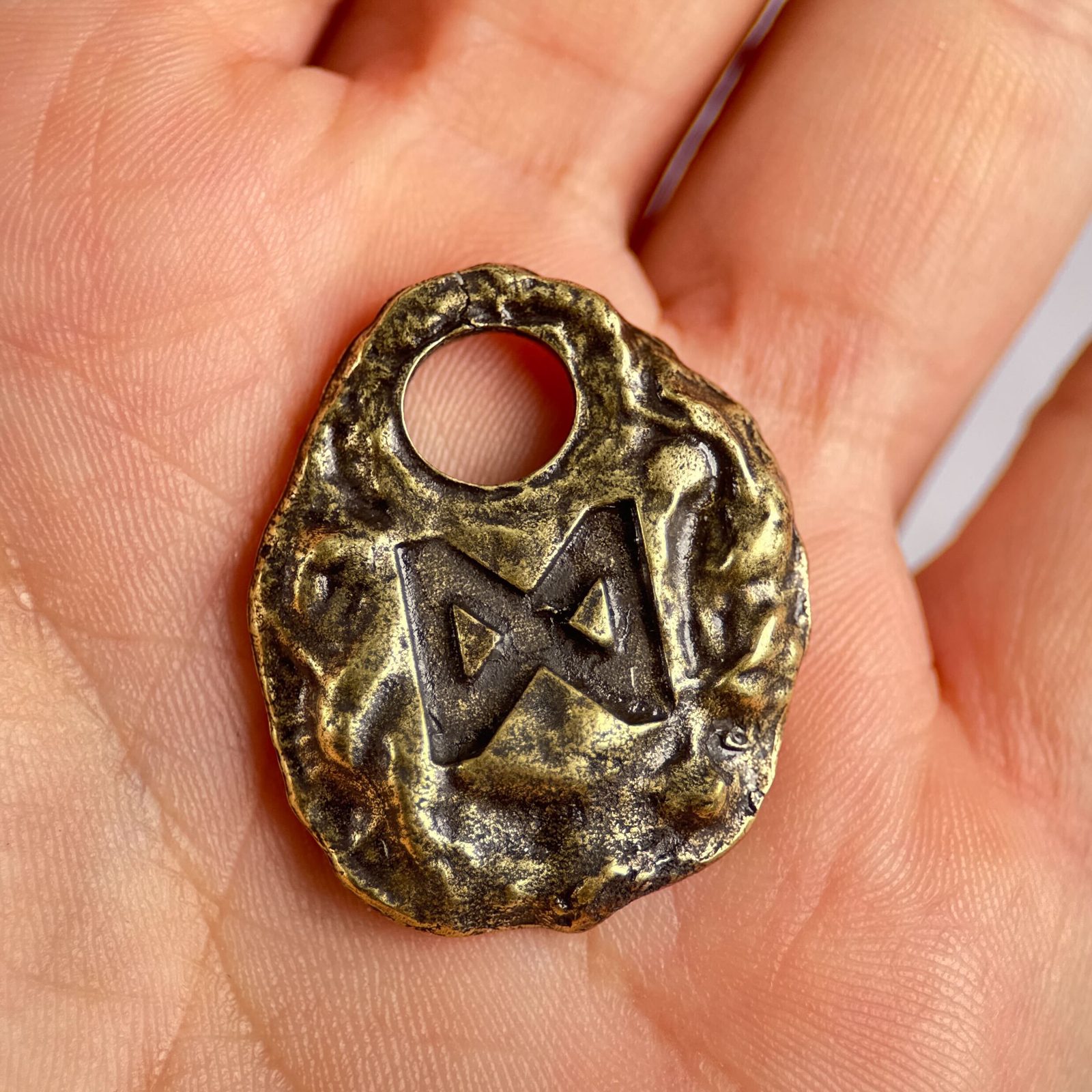 Dahaz Rune Dagaz - rune, pendentif Nous faisons revivre l'histoire