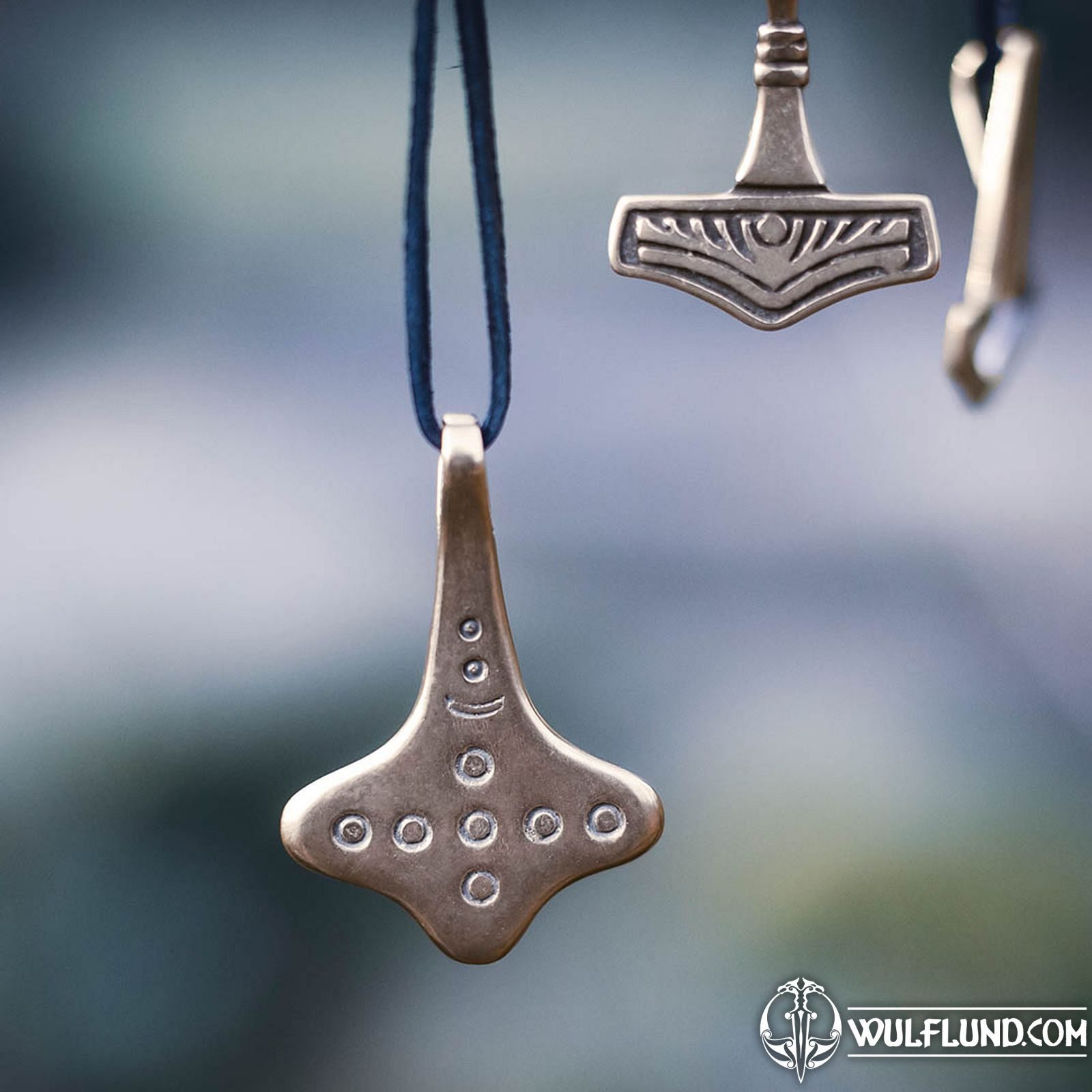 Collier Pendentif Bi-face Bronze Antique - Motifs Feuillages Et Tête De Chat - Excellent état