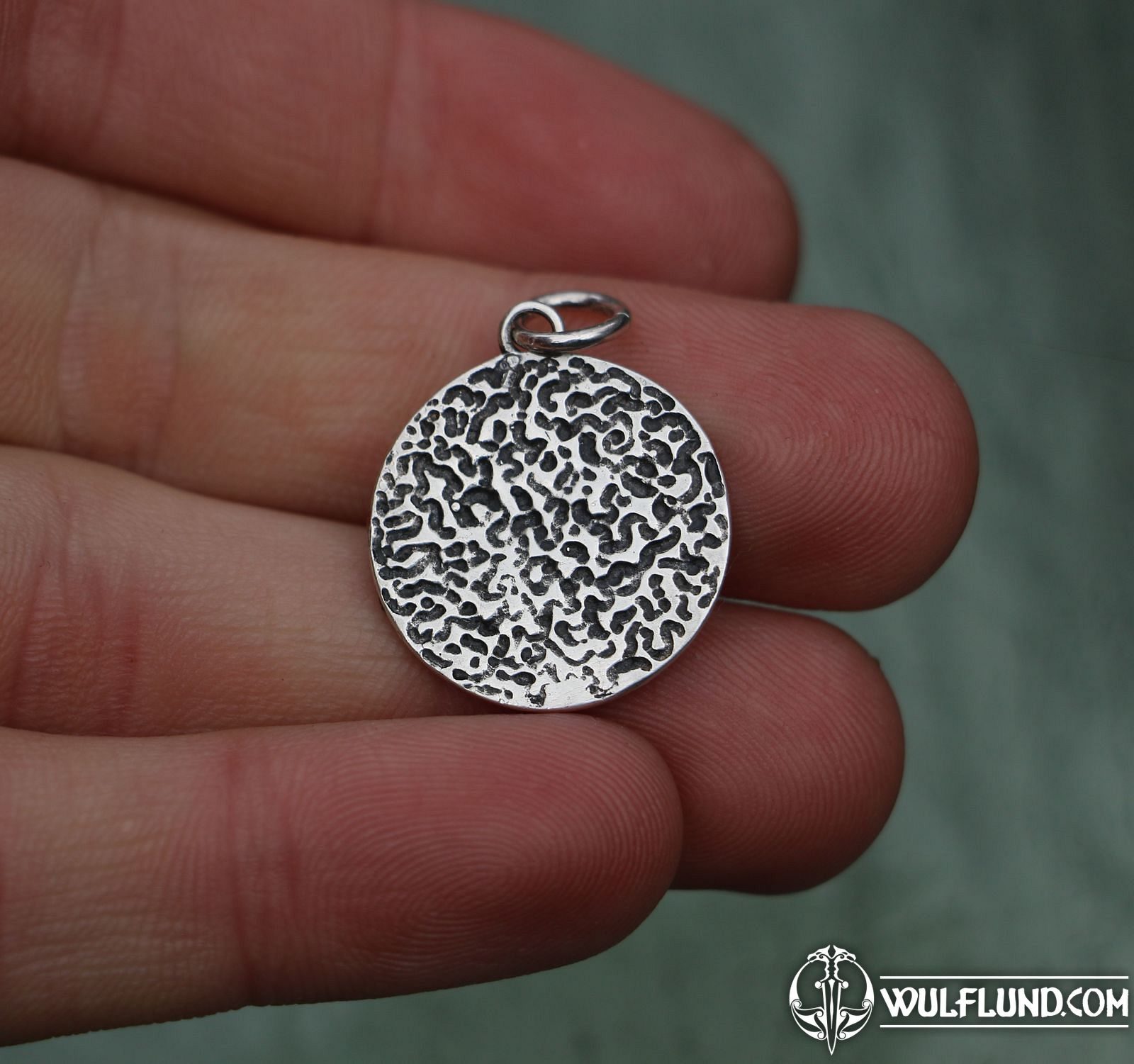 Pendentif croix troll viking forgé à la main | Collier amulette