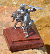 FAUCONNIER ET SON SERVITEUR, HISTORIQUE STATUE D'ÉTAIN - MINIATURES EN ÉTAIN