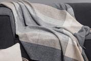 GREY, BONE & WHITE LARGE BLOCK THROW, CASHMERE, LAMBSWOOL - COUVERTURES ET CHÂLES EN LAINE D'IRLANDE